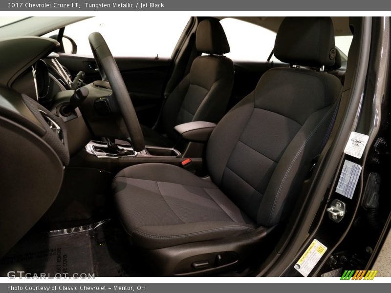 Tungsten Metallic / Jet Black 2017 Chevrolet Cruze LT