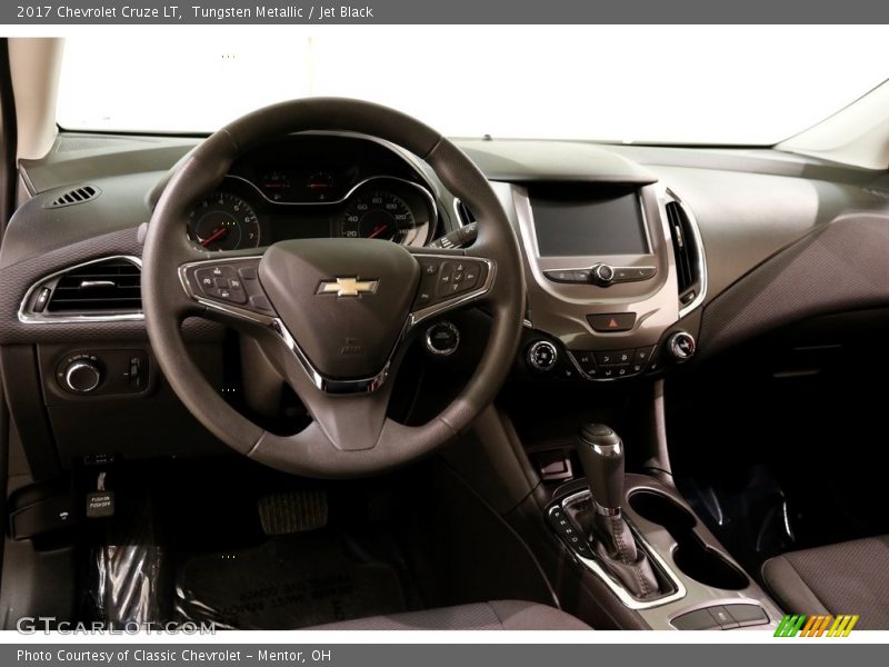 Tungsten Metallic / Jet Black 2017 Chevrolet Cruze LT