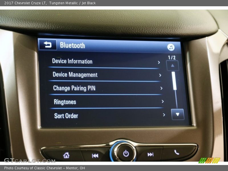 Tungsten Metallic / Jet Black 2017 Chevrolet Cruze LT