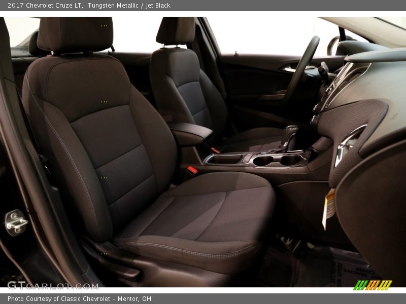 Tungsten Metallic / Jet Black 2017 Chevrolet Cruze LT