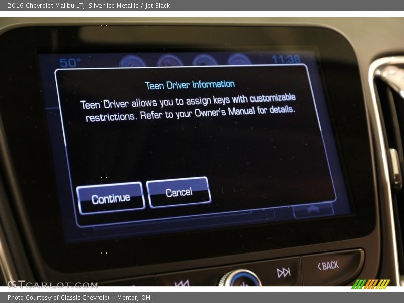 Silver Ice Metallic / Jet Black 2016 Chevrolet Malibu LT