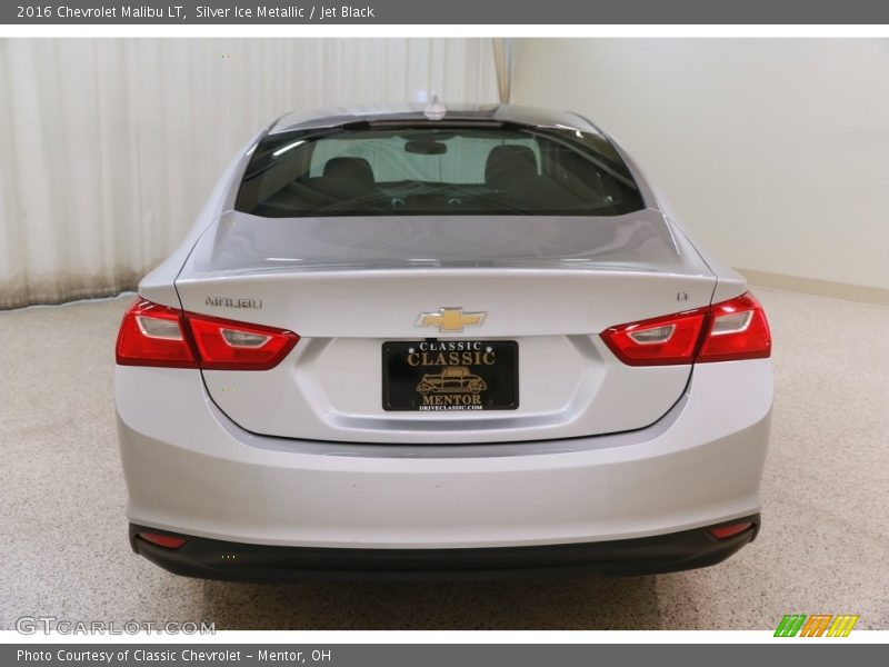 Silver Ice Metallic / Jet Black 2016 Chevrolet Malibu LT