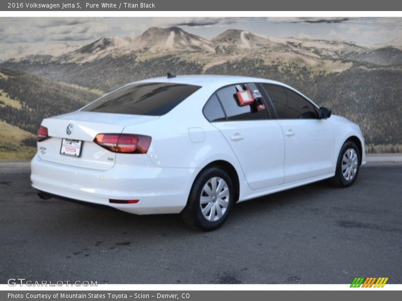 Pure White / Titan Black 2016 Volkswagen Jetta S