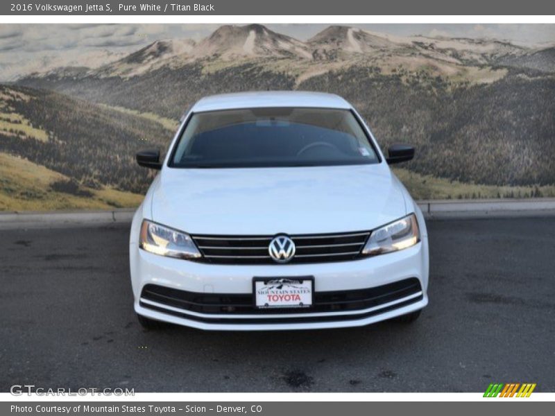 Pure White / Titan Black 2016 Volkswagen Jetta S
