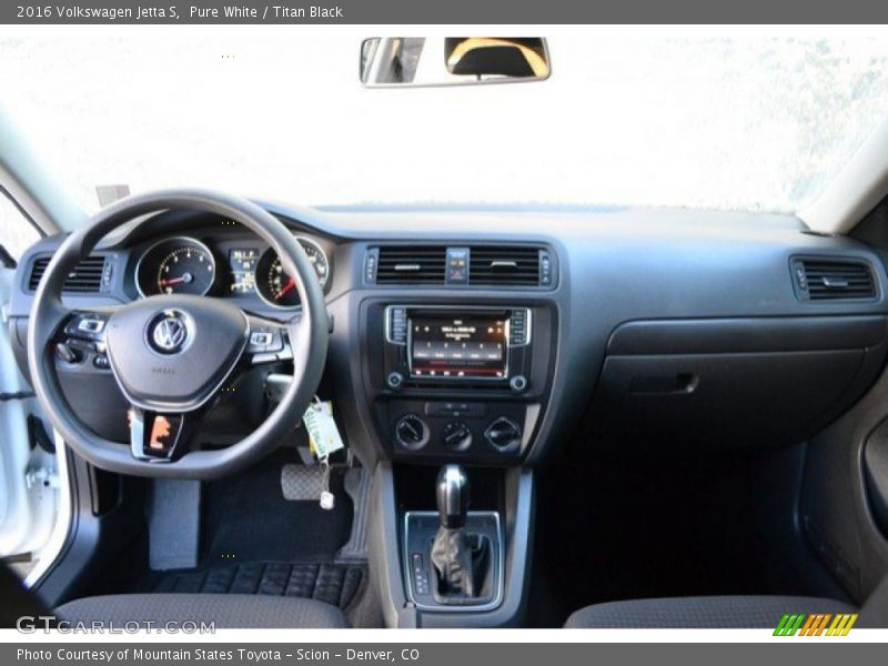 Pure White / Titan Black 2016 Volkswagen Jetta S