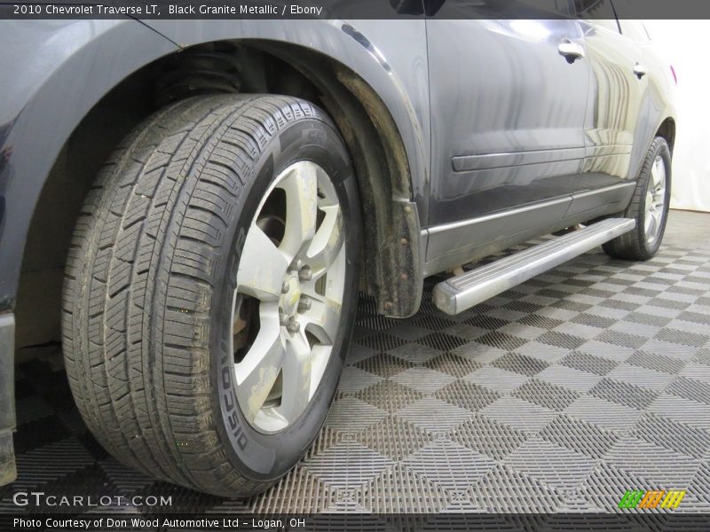 Black Granite Metallic / Ebony 2010 Chevrolet Traverse LT