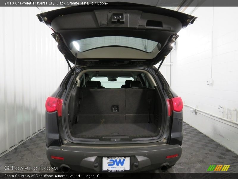 Black Granite Metallic / Ebony 2010 Chevrolet Traverse LT
