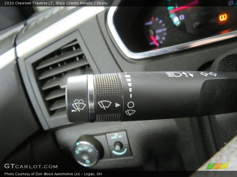 Black Granite Metallic / Ebony 2010 Chevrolet Traverse LT