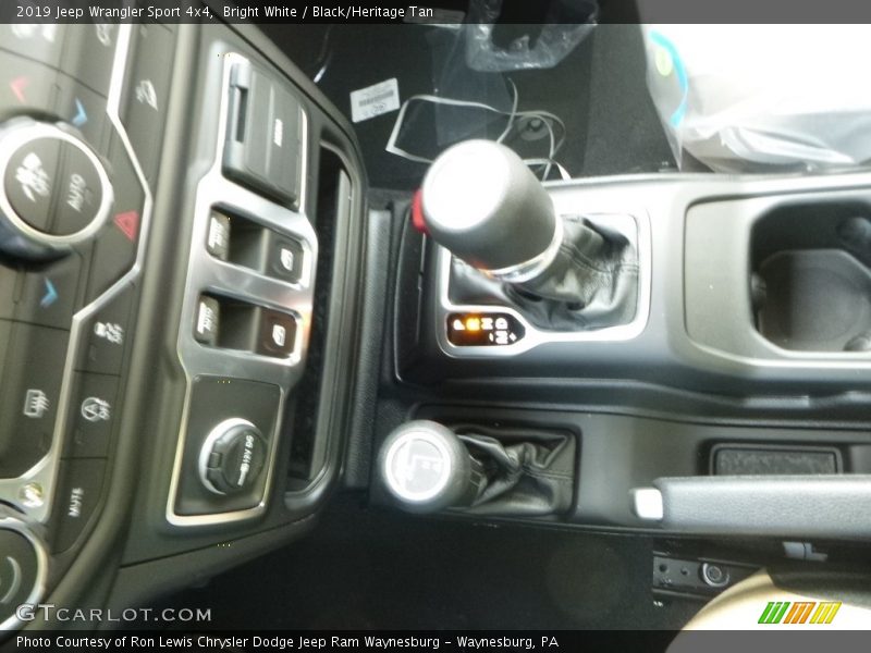 Bright White / Black/Heritage Tan 2019 Jeep Wrangler Sport 4x4