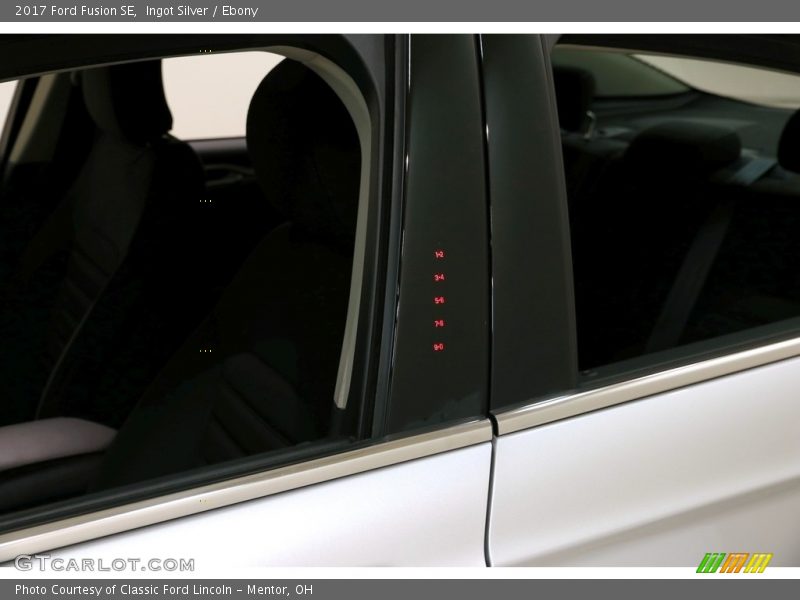Ingot Silver / Ebony 2017 Ford Fusion SE