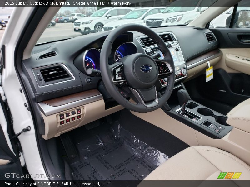 Crystal White Pearl / Warm Ivory 2019 Subaru Outback 3.6R Limited