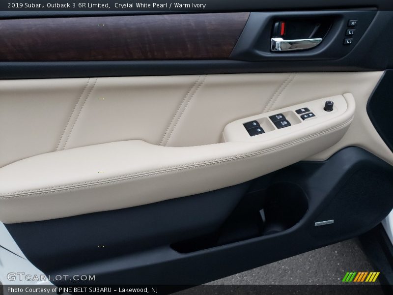 Crystal White Pearl / Warm Ivory 2019 Subaru Outback 3.6R Limited