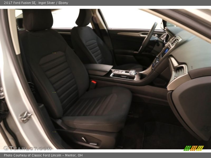 Ingot Silver / Ebony 2017 Ford Fusion SE