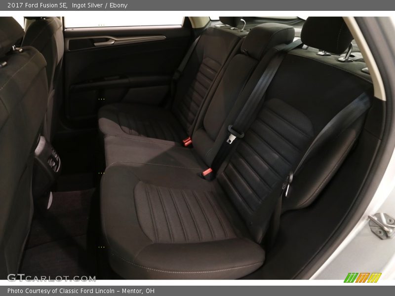 Ingot Silver / Ebony 2017 Ford Fusion SE