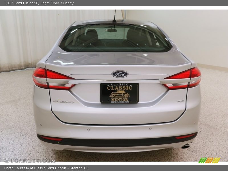Ingot Silver / Ebony 2017 Ford Fusion SE