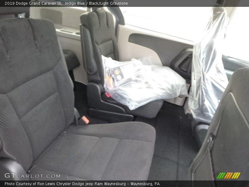 Indigo Blue / Black/Light Graystone 2019 Dodge Grand Caravan SE
