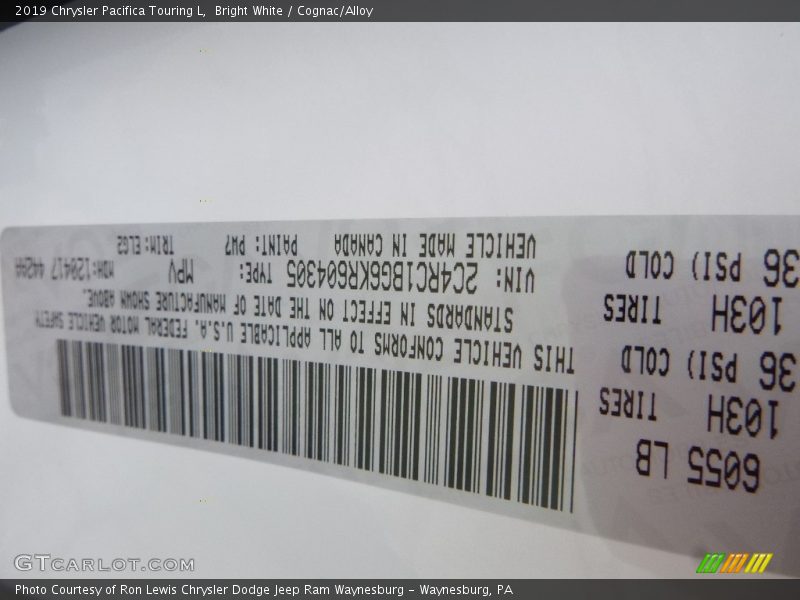 Bright White / Cognac/Alloy 2019 Chrysler Pacifica Touring L