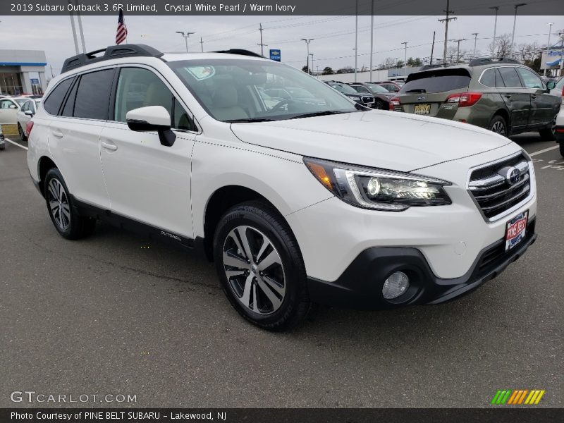 Front 3/4 View of 2019 Outback 3.6R Limited