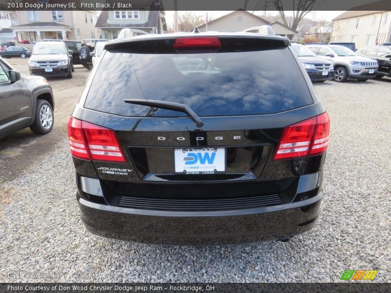 Pitch Black / Black 2018 Dodge Journey SE