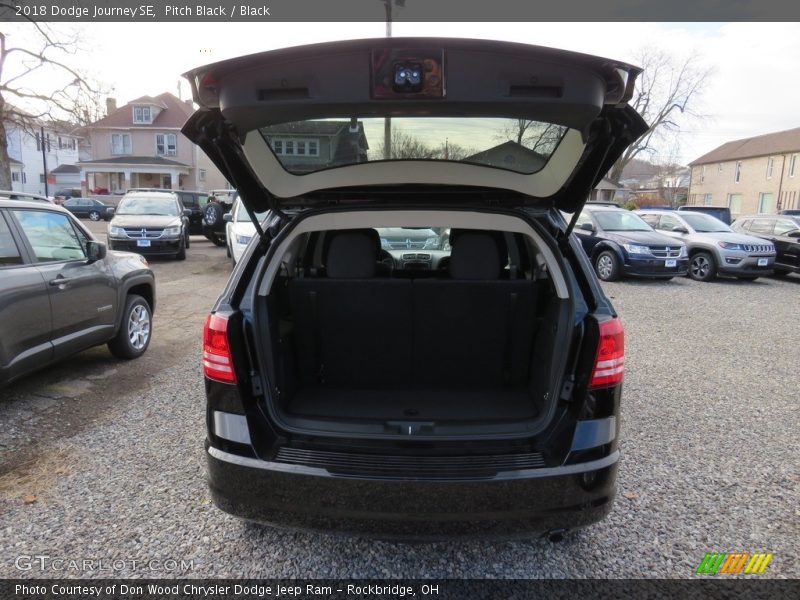 Pitch Black / Black 2018 Dodge Journey SE