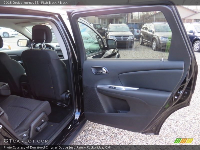 Pitch Black / Black 2018 Dodge Journey SE