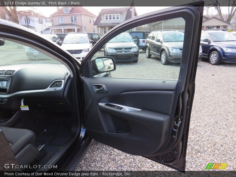 Pitch Black / Black 2018 Dodge Journey SE