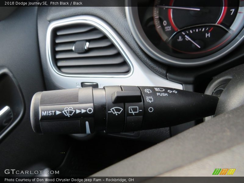 Pitch Black / Black 2018 Dodge Journey SE