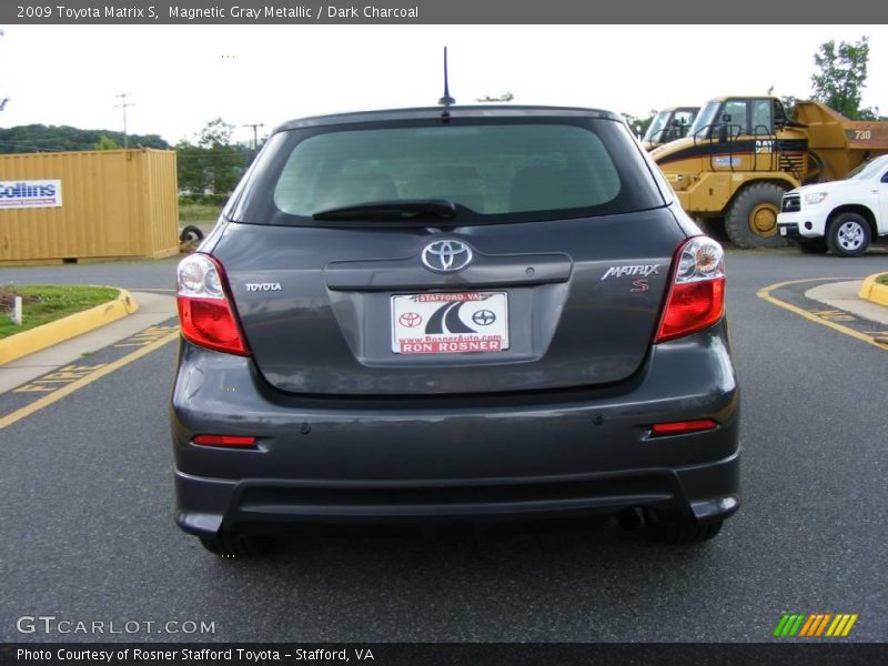 Magnetic Gray Metallic / Dark Charcoal 2009 Toyota Matrix S