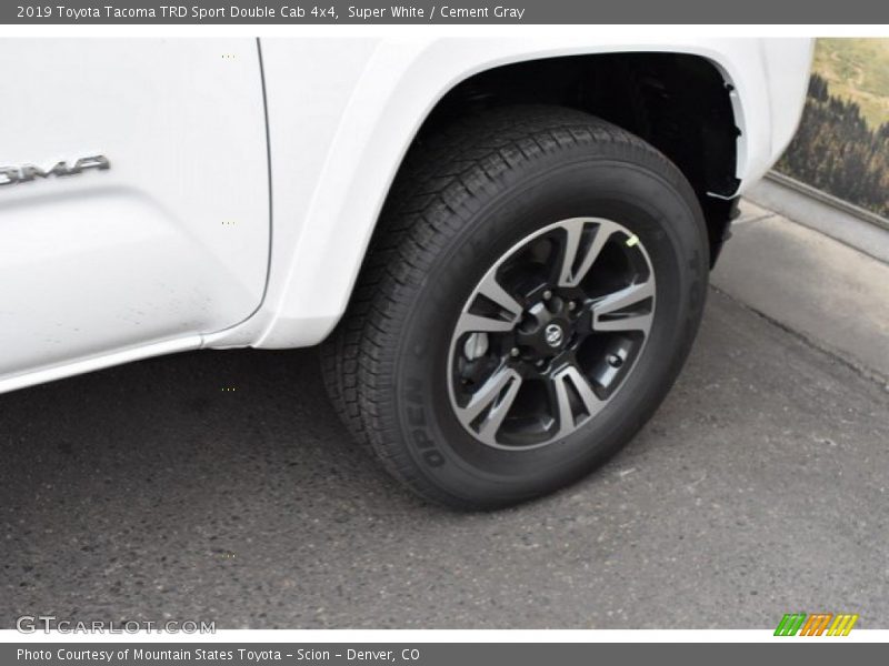 Super White / Cement Gray 2019 Toyota Tacoma TRD Sport Double Cab 4x4