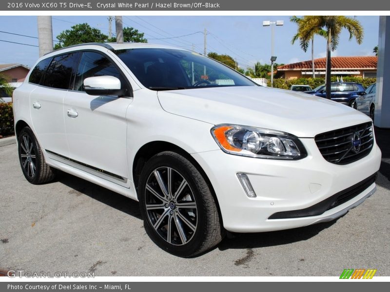 Crystal White Pearl / Hazel Brown/Off-Black 2016 Volvo XC60 T5 Drive-E