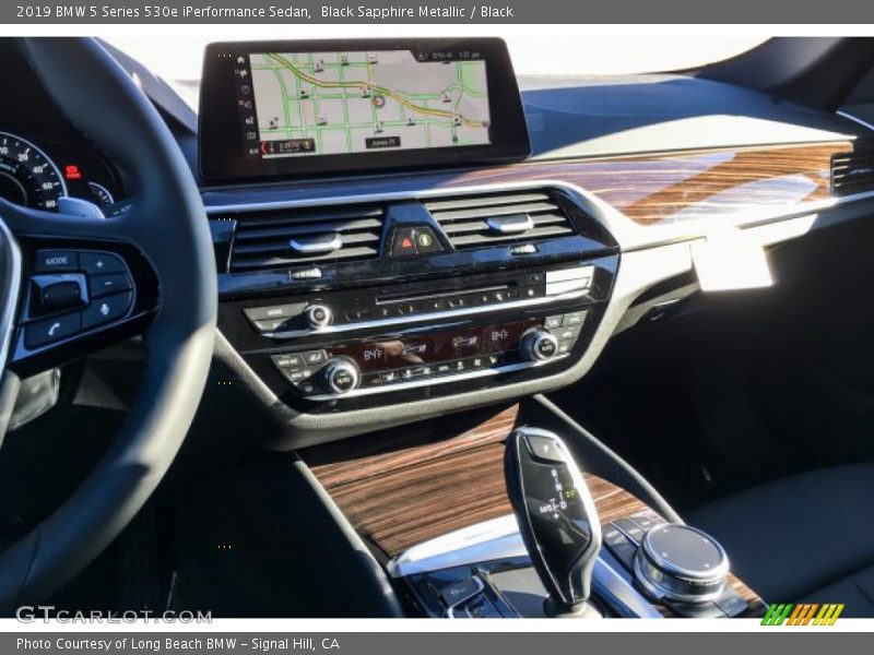 Black Sapphire Metallic / Black 2019 BMW 5 Series 530e iPerformance Sedan