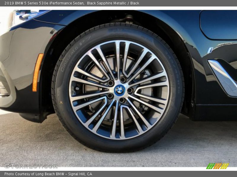 Black Sapphire Metallic / Black 2019 BMW 5 Series 530e iPerformance Sedan