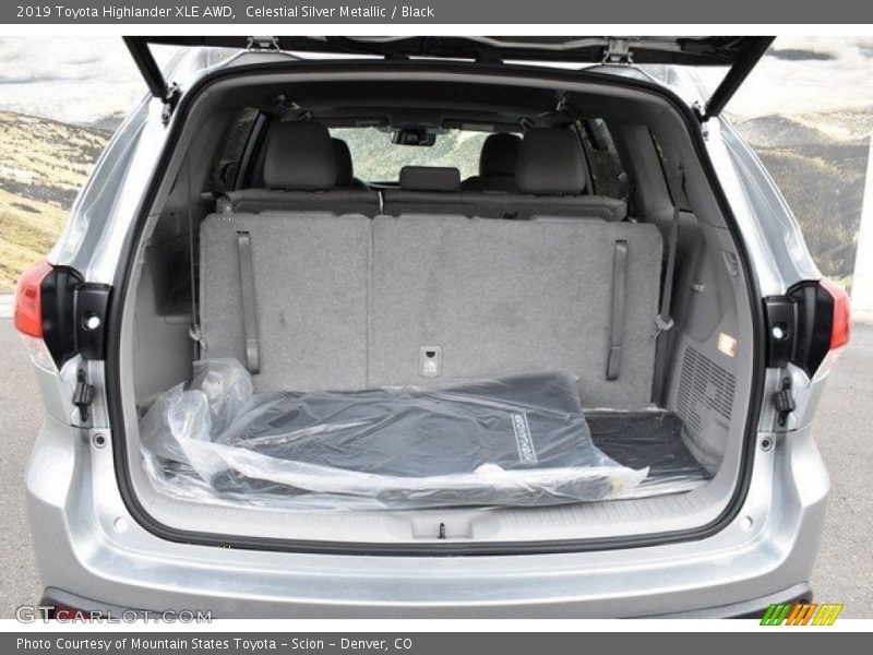 Celestial Silver Metallic / Black 2019 Toyota Highlander XLE AWD