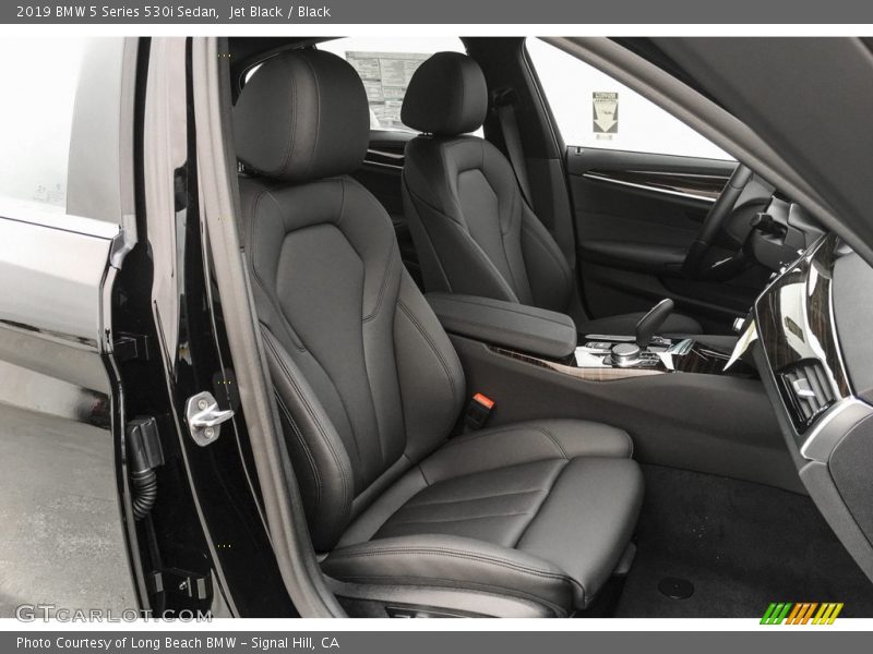 Jet Black / Black 2019 BMW 5 Series 530i Sedan