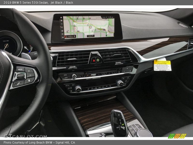 Jet Black / Black 2019 BMW 5 Series 530i Sedan