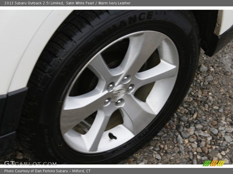 Satin White Pearl / Warm Ivory Leather 2013 Subaru Outback 2.5i Limited