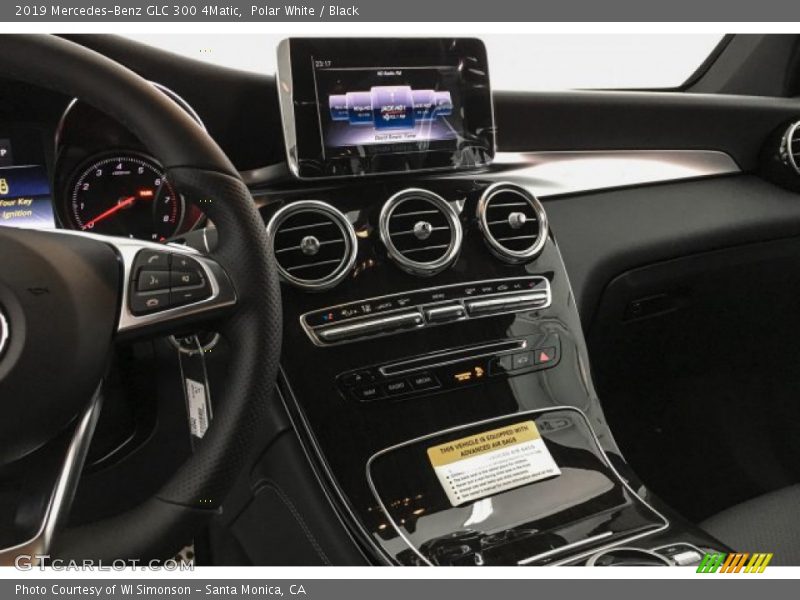 Polar White / Black 2019 Mercedes-Benz GLC 300 4Matic