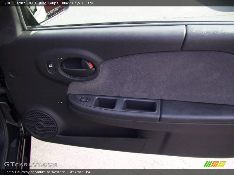 Black Onyx / Black 2005 Saturn ION 3 Quad Coupe