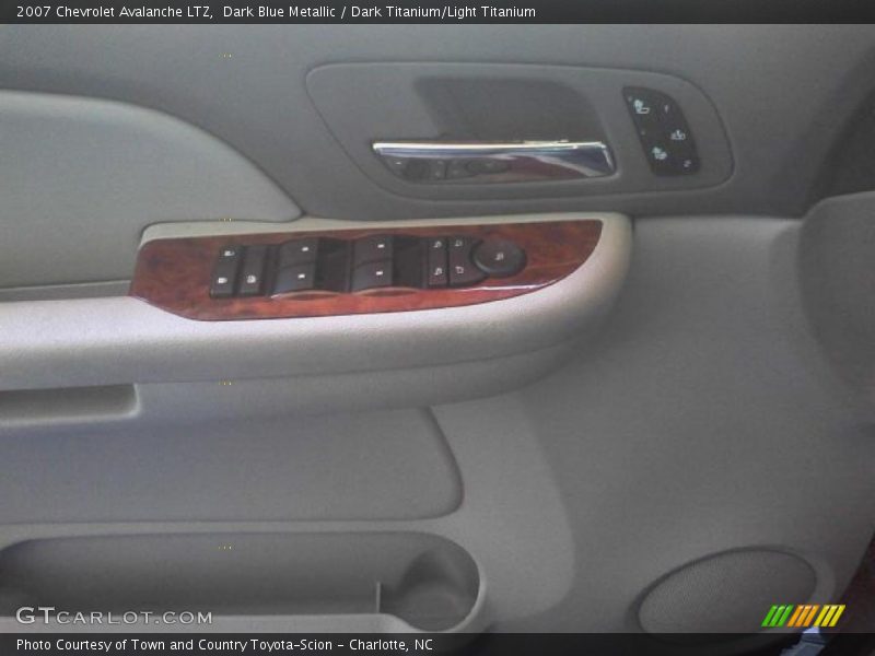 Dark Blue Metallic / Dark Titanium/Light Titanium 2007 Chevrolet Avalanche LTZ