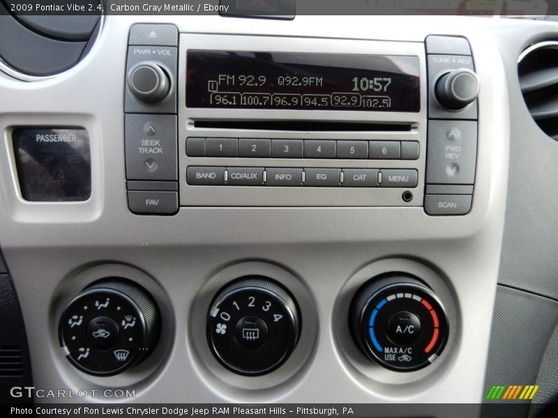 Carbon Gray Metallic / Ebony 2009 Pontiac Vibe 2.4