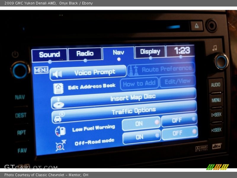 Onyx Black / Ebony 2009 GMC Yukon Denali AWD