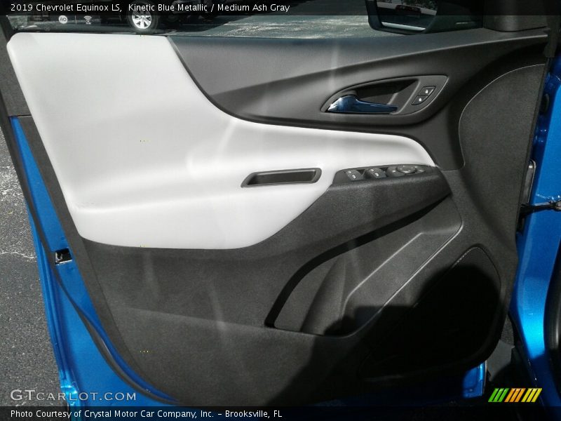 Kinetic Blue Metallic / Medium Ash Gray 2019 Chevrolet Equinox LS
