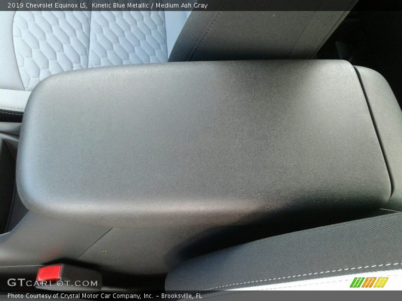 Kinetic Blue Metallic / Medium Ash Gray 2019 Chevrolet Equinox LS