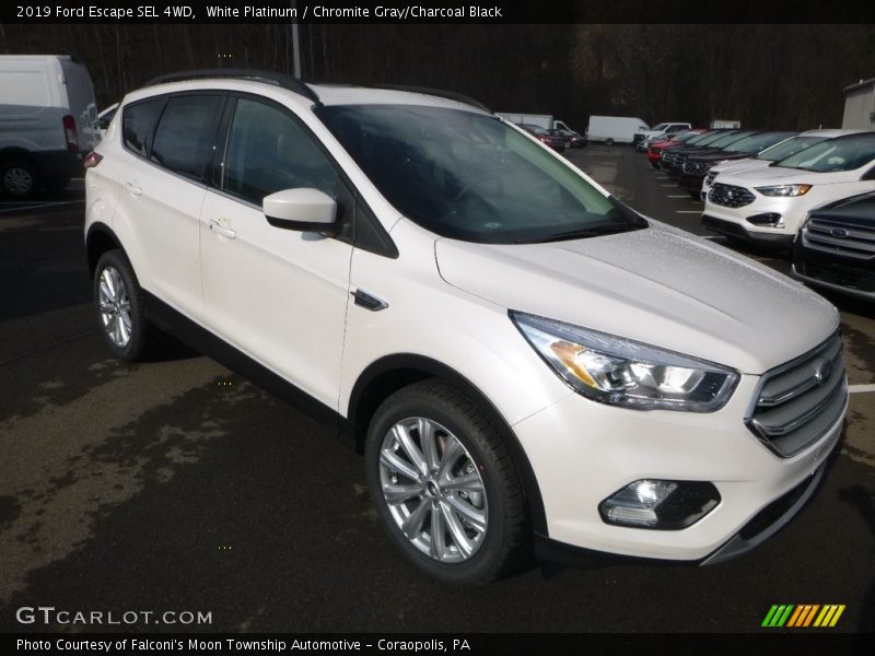 Front 3/4 View of 2019 Escape SEL 4WD