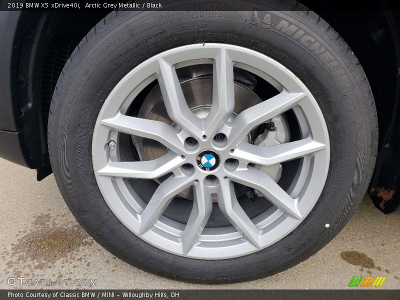 Arctic Grey Metallic / Black 2019 BMW X5 xDrive40i