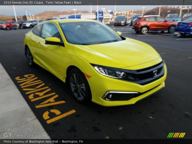 Front 3/4 View of 2019 Civic EX Coupe