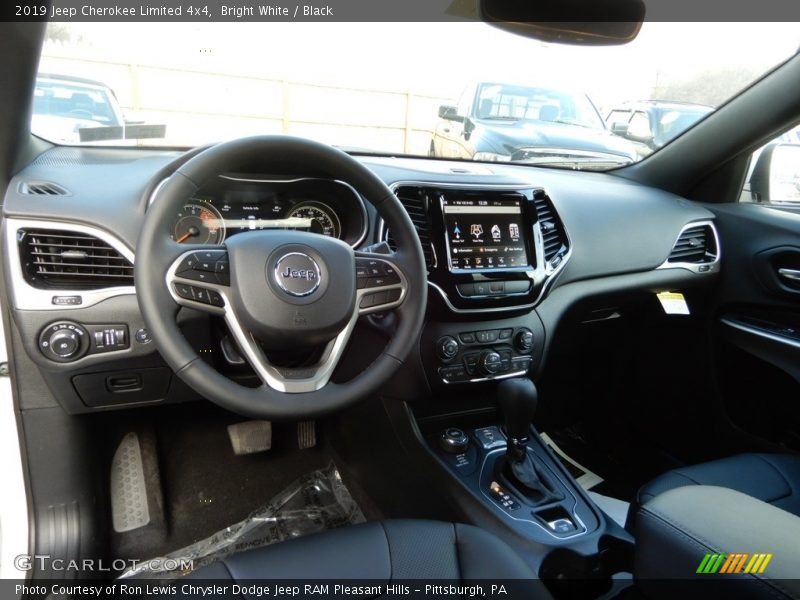 Bright White / Black 2019 Jeep Cherokee Limited 4x4