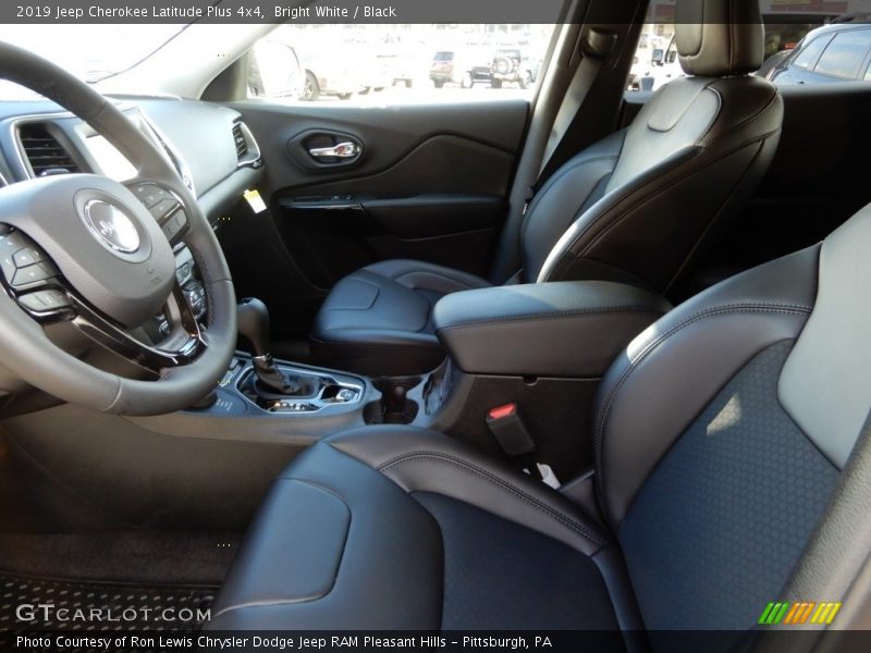 Bright White / Black 2019 Jeep Cherokee Latitude Plus 4x4