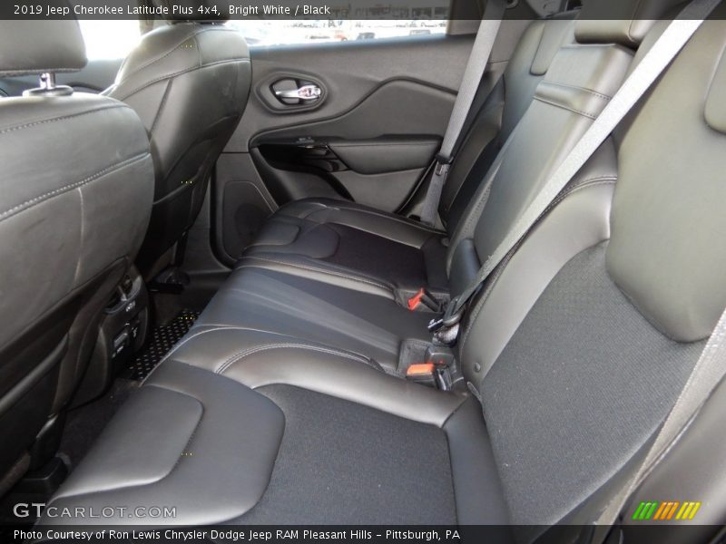 Bright White / Black 2019 Jeep Cherokee Latitude Plus 4x4
