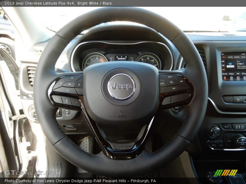 Bright White / Black 2019 Jeep Cherokee Latitude Plus 4x4